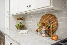 Which is better for kitchen floor tile or laminate?